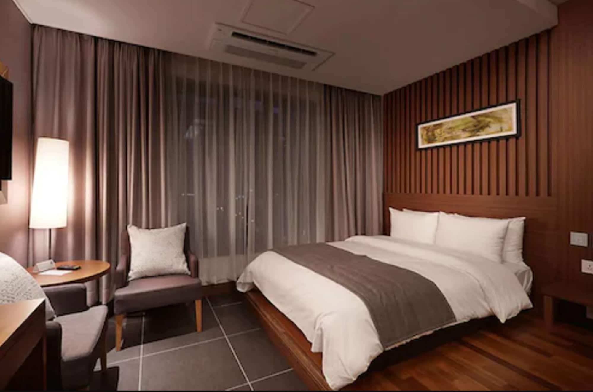 Osong H Hotel Sejong City Cheongju Esterno foto